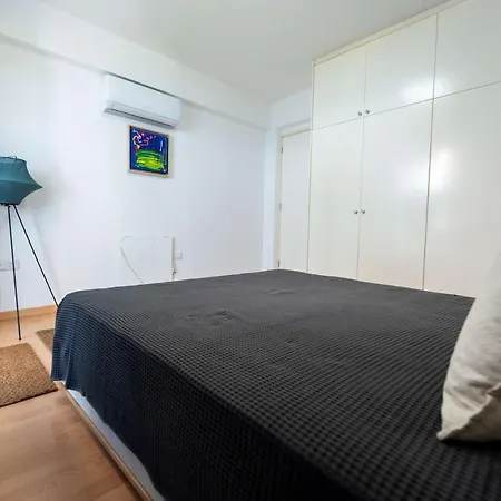 Beachfront Mediterranean Escape 3bd Sea View Daire