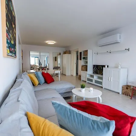 Beachfront Mediterranean Escape 3bd Sea View Pentakomo