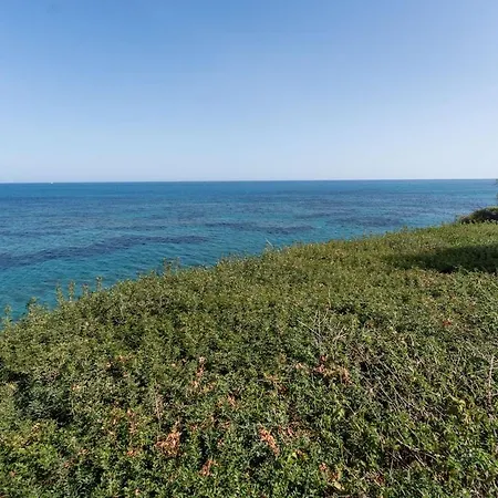 Beachfront Mediterranean Escape 3bd Sea View Apartamento *