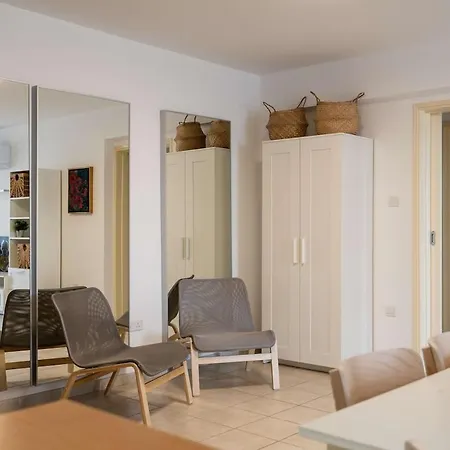 Beachfront Mediterranean Escape 3bd Sea View Pentakomo