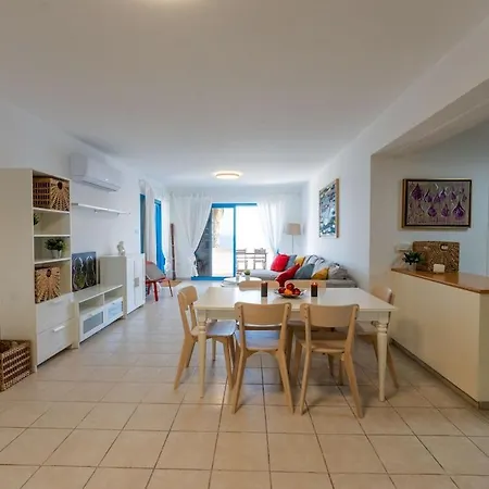 Lejlighed Beachfront Mediterranean Escape 3bd Sea View