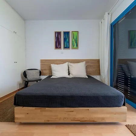 Apartamento Beachfront Mediterranean Escape 3bd Sea View