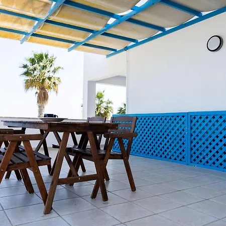 Beachfront Mediterranean Escape 3bd Sea View Apartamento *