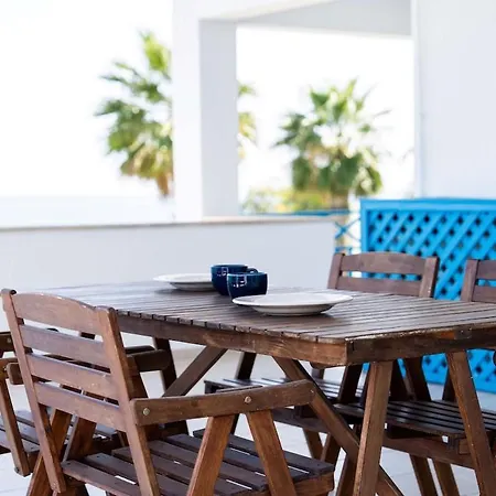 Apartamento Beachfront Mediterranean Escape 3bd Sea View Pentakomo