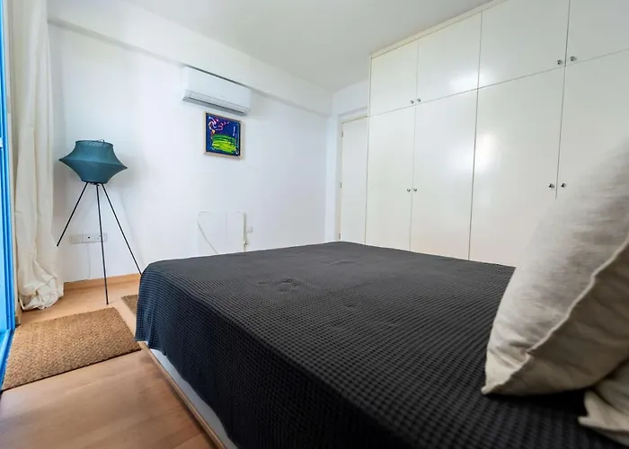 Beachfront Mediterranean Escape 3bd Sea View Apartmán