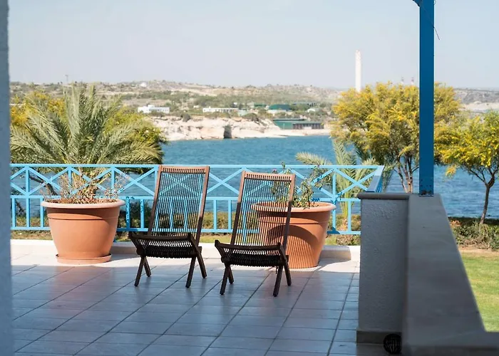 Beachfront Mediterranean Escape 3bd Sea View * Pentakomo