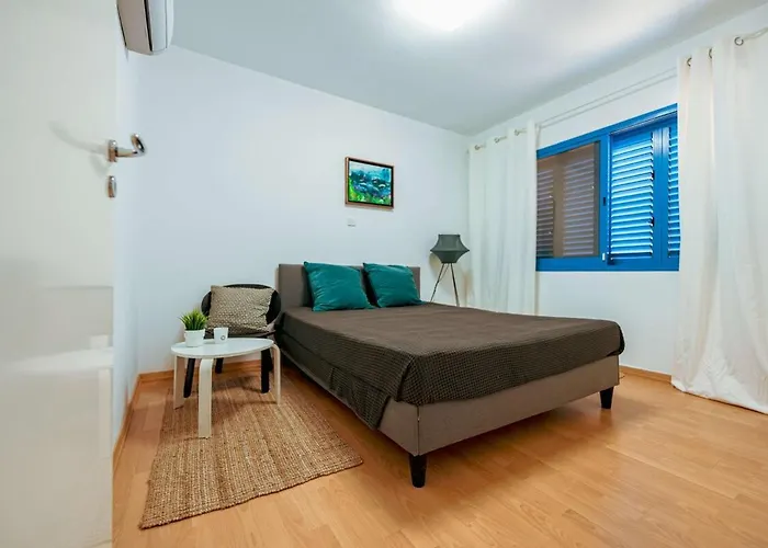 Apartmán Beachfront Mediterranean Escape 3bd Sea View *