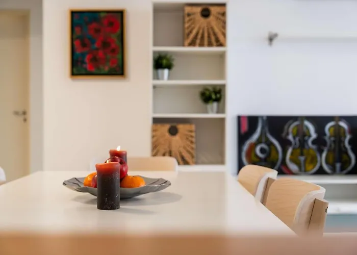 Beachfront Mediterranean Escape 3bd Sea View Apartmán Pentakomo